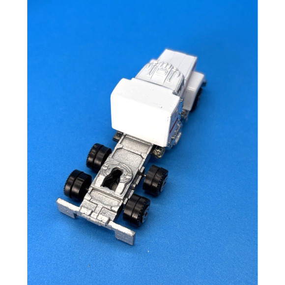 Vintage 82 Road Champs MACK/Matchbox HO 1/87 Diecast Amoco Semi Truck & Tanker - Picture 14 of 14